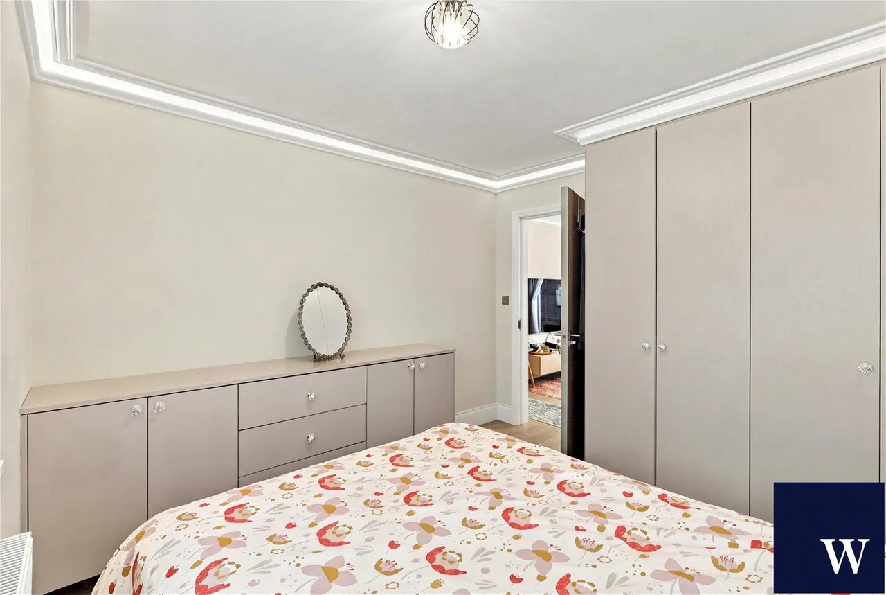 Woodberry Gardens, North Finchley, N12, photo 17
