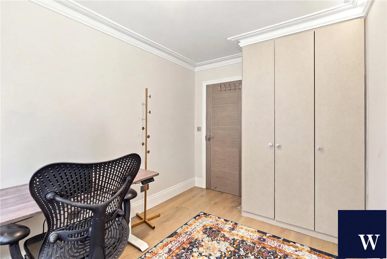 Woodberry Gardens, North Finchley, N12, photo 14