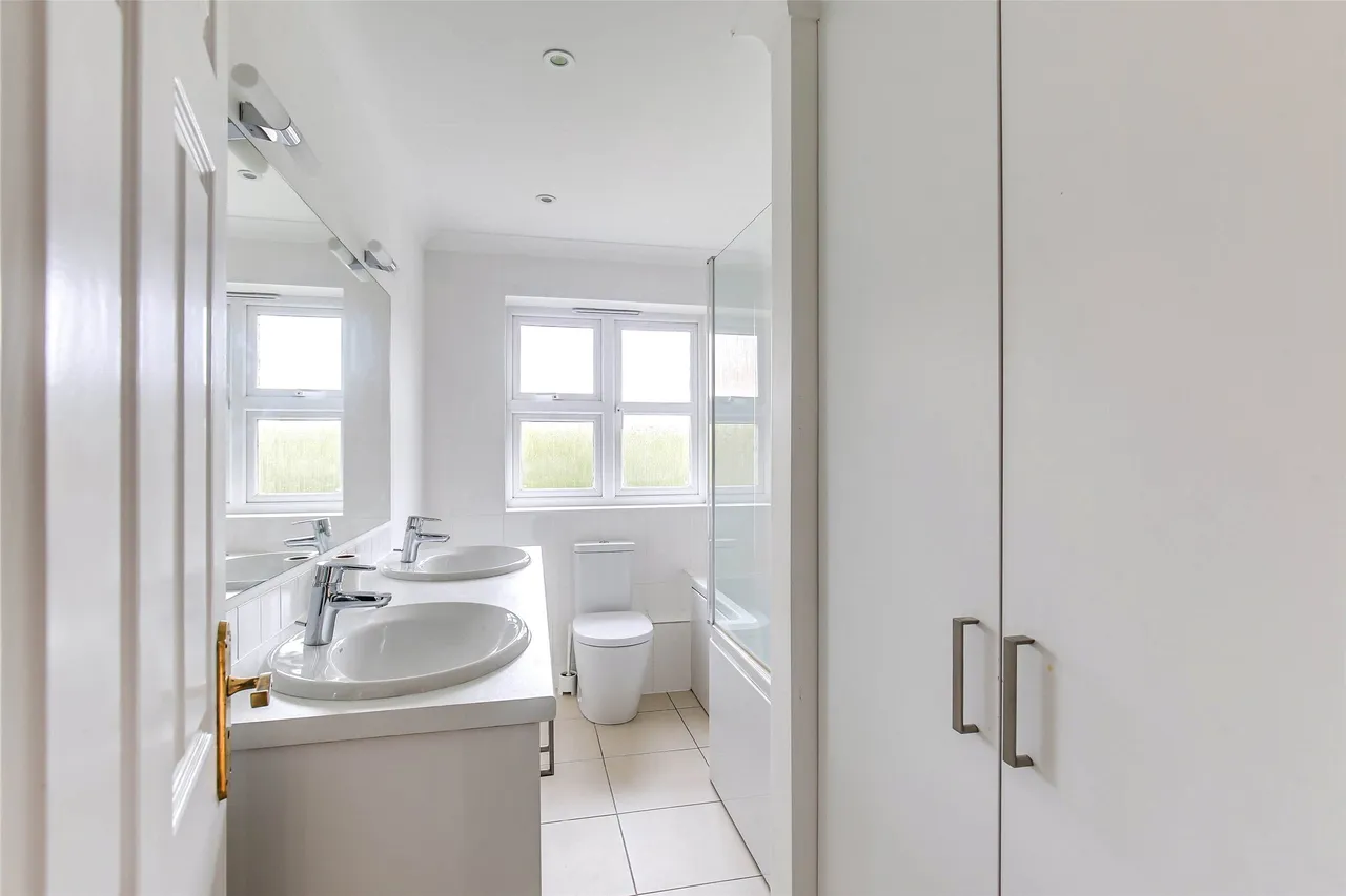 Bluehouse Gardens, Oxted, RH8, photo 16