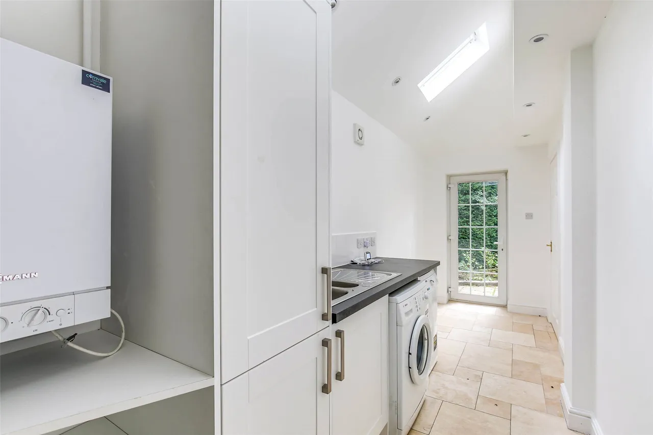 Bluehouse Gardens, Oxted, RH8, photo 12