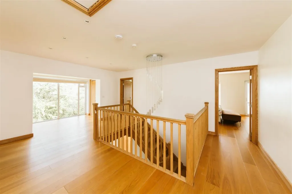 Lane End, Catbrain Lane, Cribbs Causeway, Bristol, BS10 7TJ, photo 6