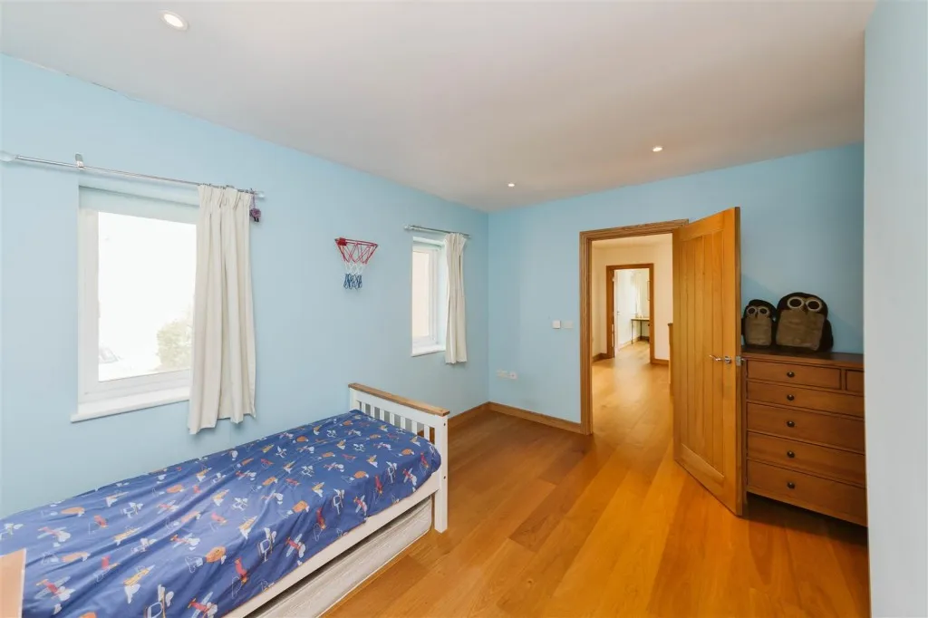 Lane End, Catbrain Lane, Cribbs Causeway, Bristol, BS10 7TJ, photo 16