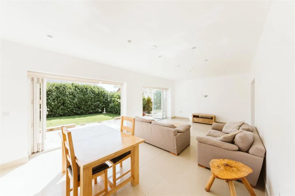 Lane End, Catbrain Lane, Cribbs Causeway, Bristol, BS10 7TJ, photo 4
