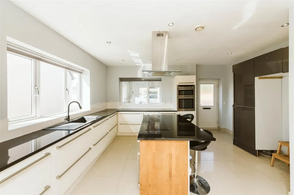 Lane End, Catbrain Lane, Cribbs Causeway, Bristol, BS10 7TJ, photo 26