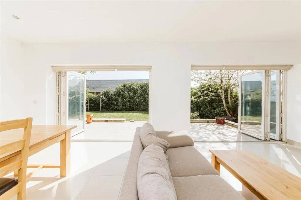 Lane End, Catbrain Lane, Cribbs Causeway, Bristol, BS10 7TJ, photo 3