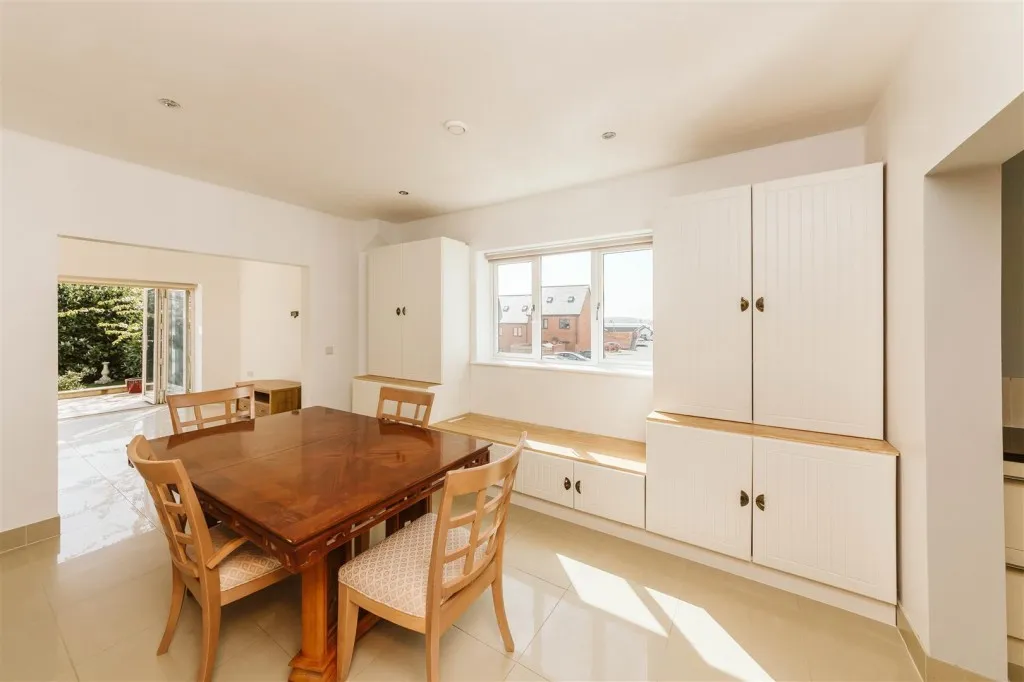 Lane End, Catbrain Lane, Cribbs Causeway, Bristol, BS10 7TJ, photo 12