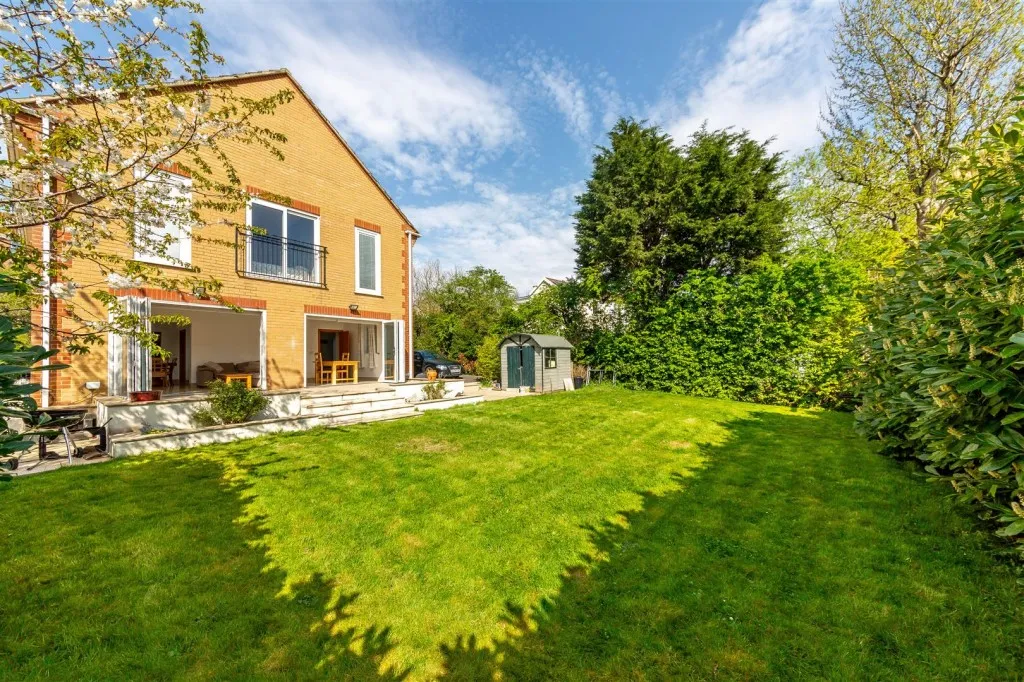 5 bed house for sale — Lane End, Catbrain Lane, Cribbs Causeway, Bristol, BS10 7TJ