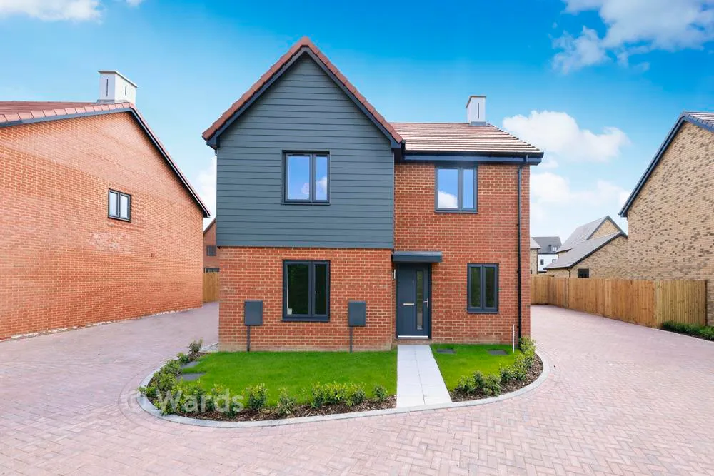 4 bed house for sale, Bulldog Close, Faversham Lakes, ME13
