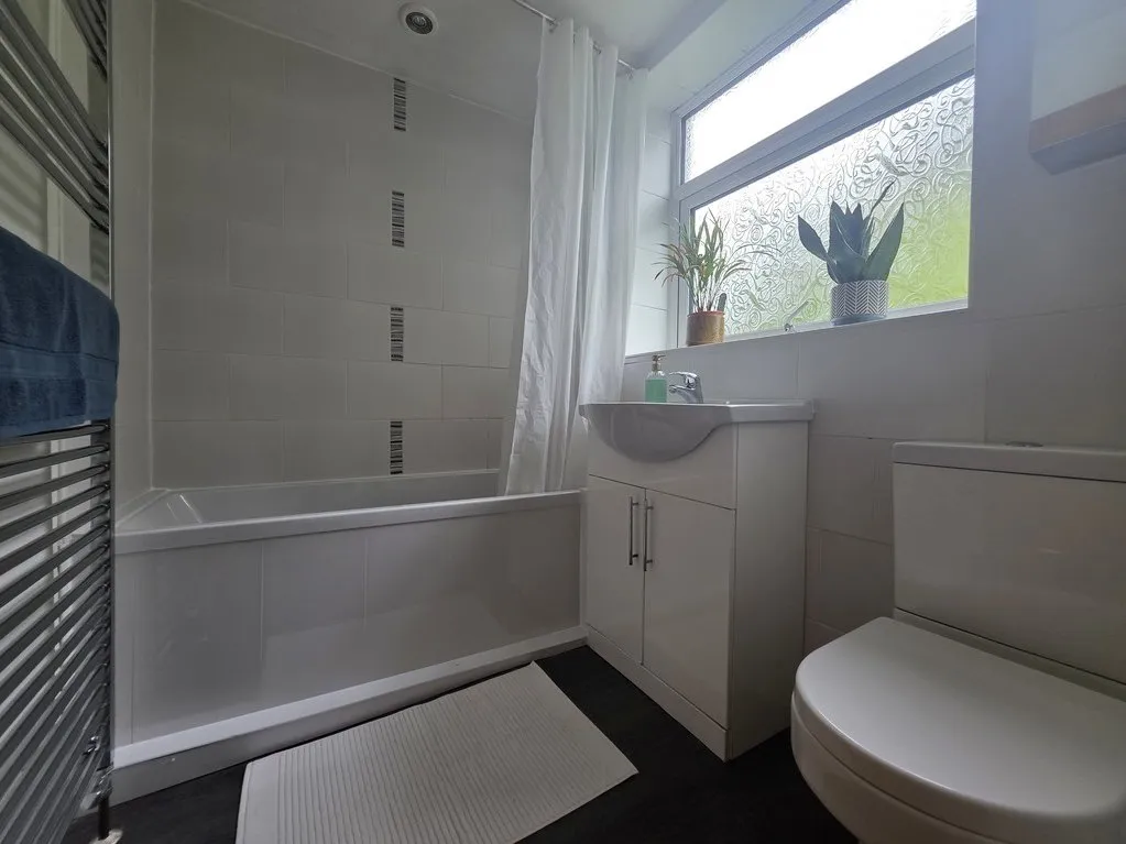 Penfield Road, Drighlington BD11 1DJ, photo 12