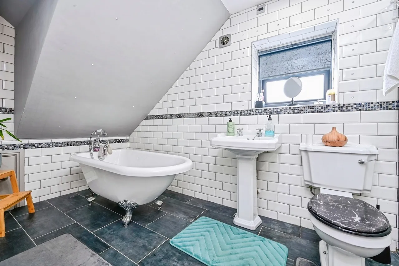 Dodds Lane, Maghull, L31, photo 23