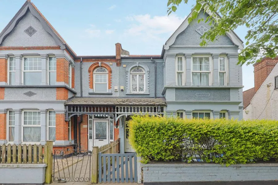 Sutton Lane South, London, W4, photo 2