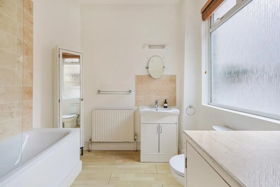 Sutton Lane South, London, W4, photo 5