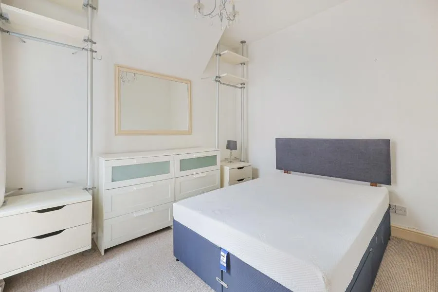 Sutton Lane South, London, W4, photo 4