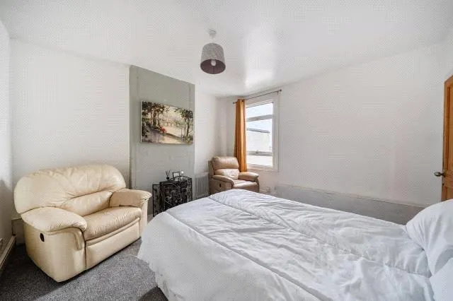 Shelley Street, Swindon, SN1, photo 15
