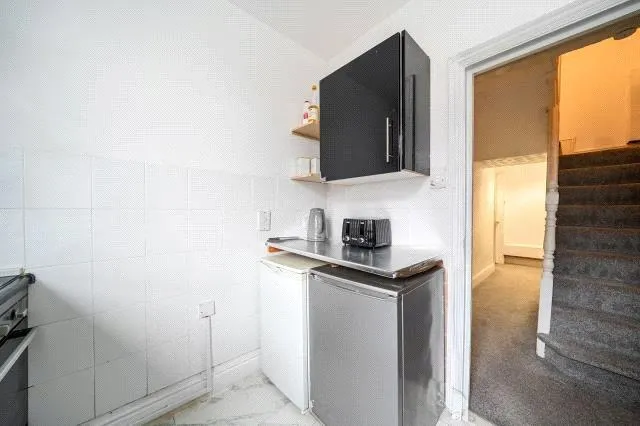 Shelley Street, Swindon, SN1, photo 4