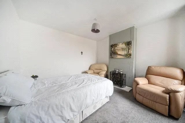 Shelley Street, Swindon, SN1, photo 14