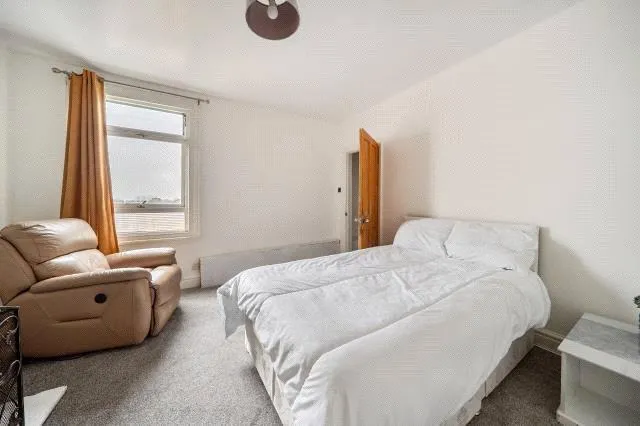 Shelley Street, Swindon, SN1, photo 2