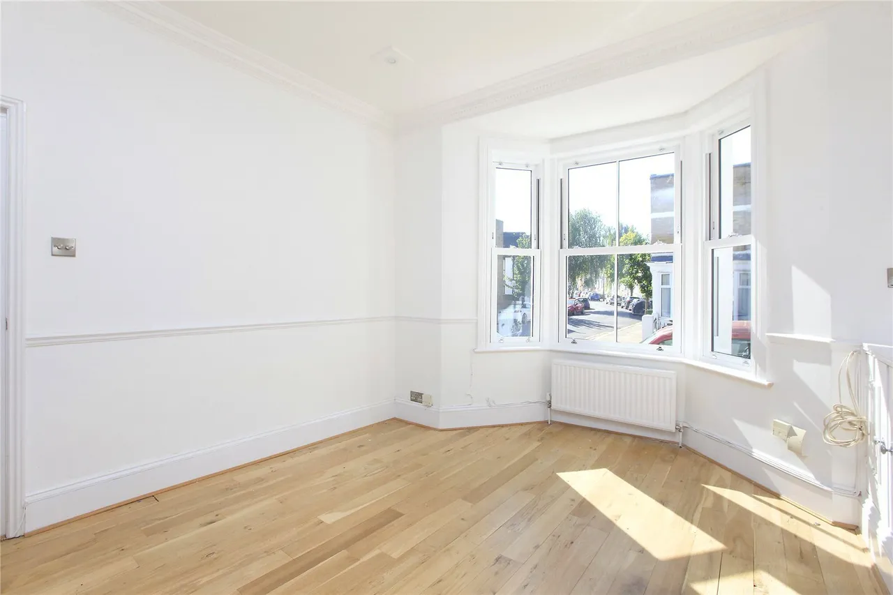 Ferndale Road, London, SW4, photo 11