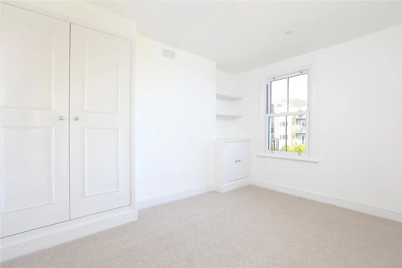 Ferndale Road, London, SW4, photo 3