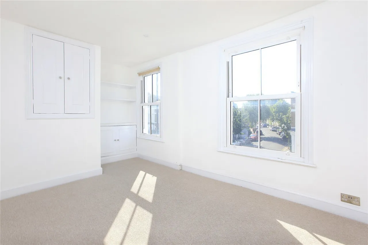 Ferndale Road, London, SW4, photo 8