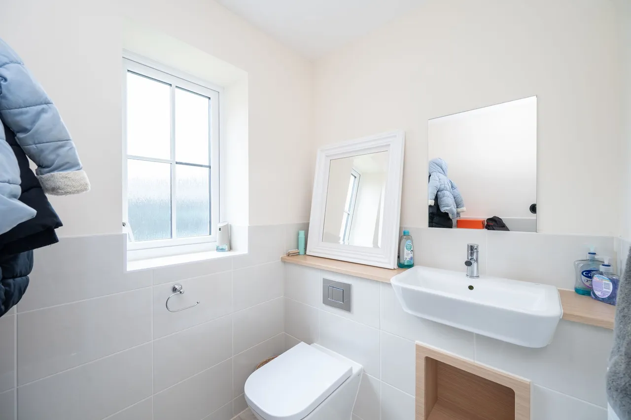 Churchill Way, Broadbridge Heath, RH12, photo 33