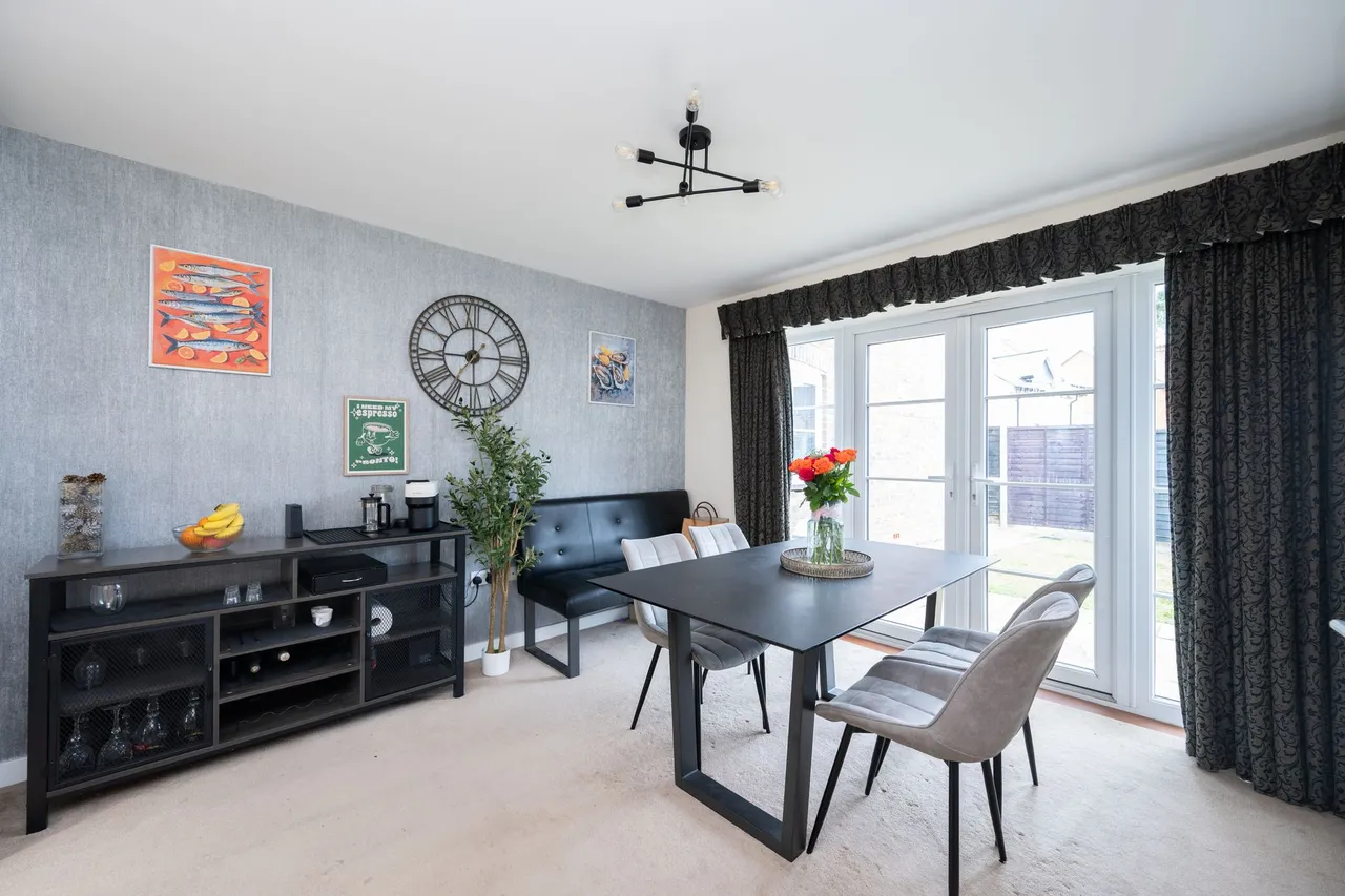 Churchill Way, Broadbridge Heath, RH12, photo 14