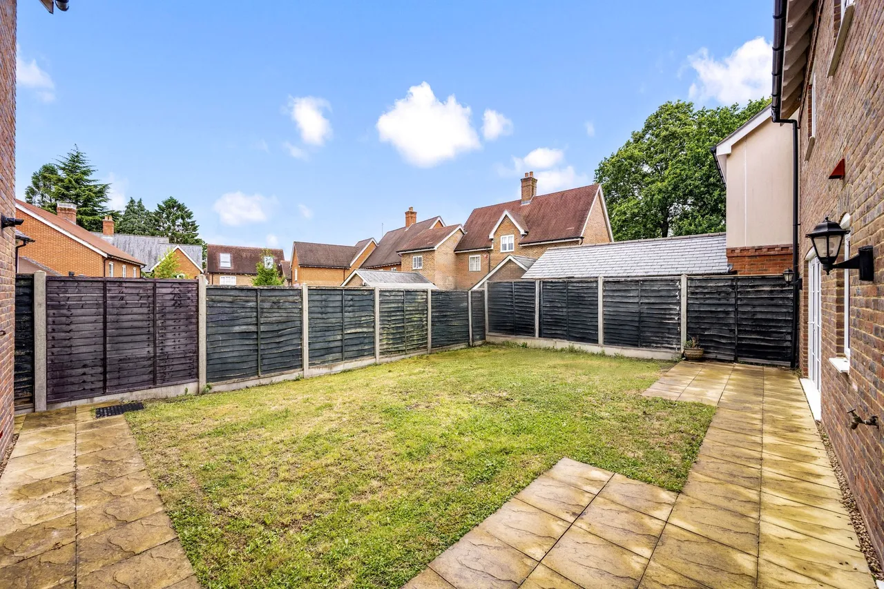 Churchill Way, Broadbridge Heath, RH12, photo 34