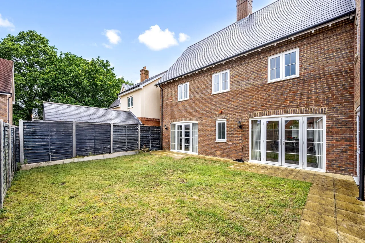Churchill Way, Broadbridge Heath, RH12, photo 5