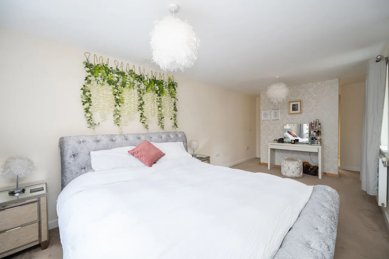 Churchill Way, Broadbridge Heath, RH12, photo 22