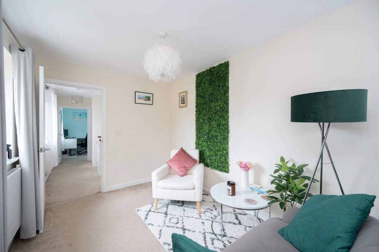 Churchill Way, Broadbridge Heath, RH12, photo 24
