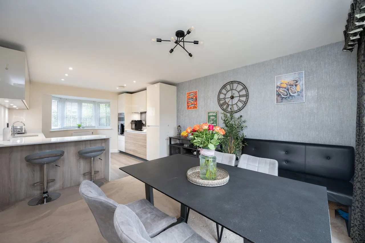 Churchill Way, Broadbridge Heath, RH12, photo 13