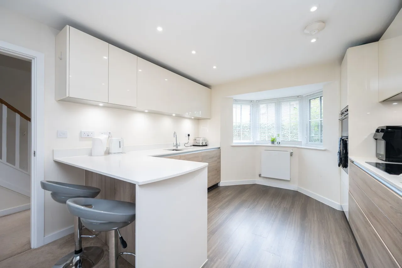 Churchill Way, Broadbridge Heath, RH12, photo 9