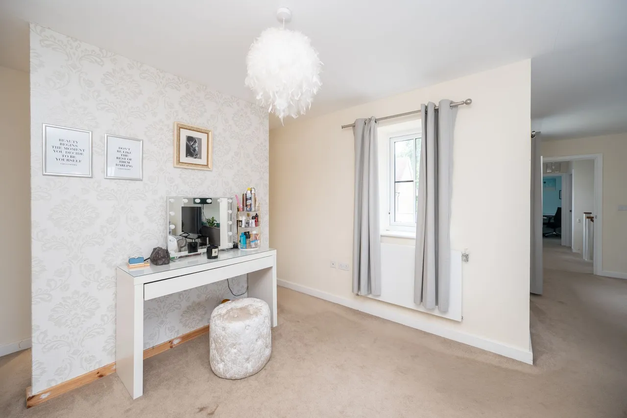 Churchill Way, Broadbridge Heath, RH12, photo 23
