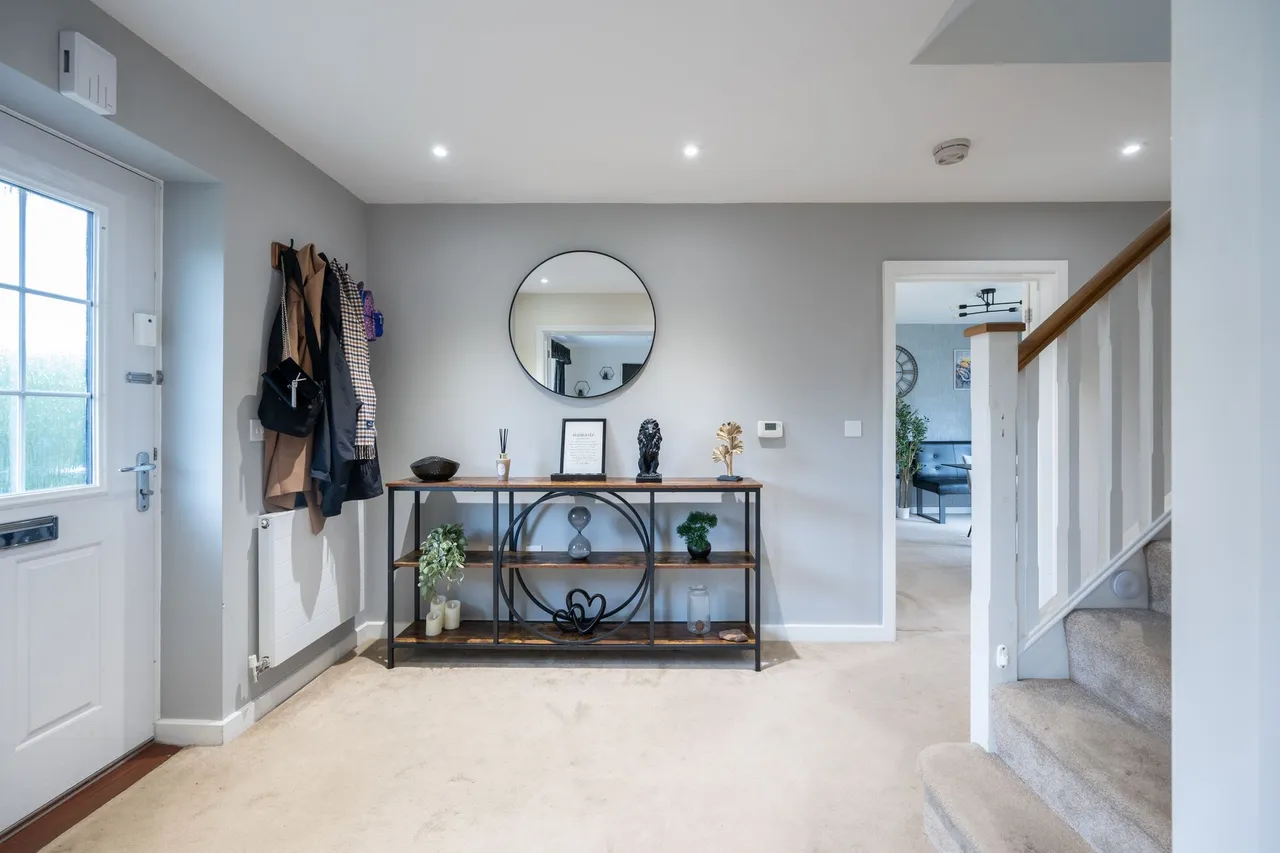 Churchill Way, Broadbridge Heath, RH12, photo 8
