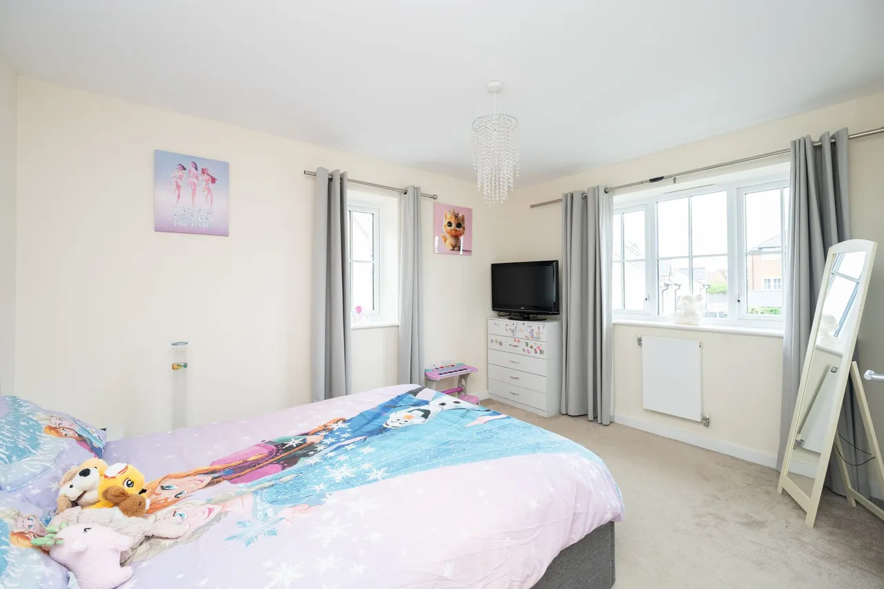 Churchill Way, Broadbridge Heath, RH12, photo 29