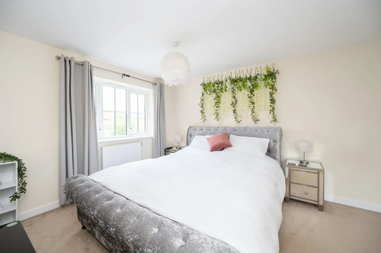 Churchill Way, Broadbridge Heath, RH12, photo 20
