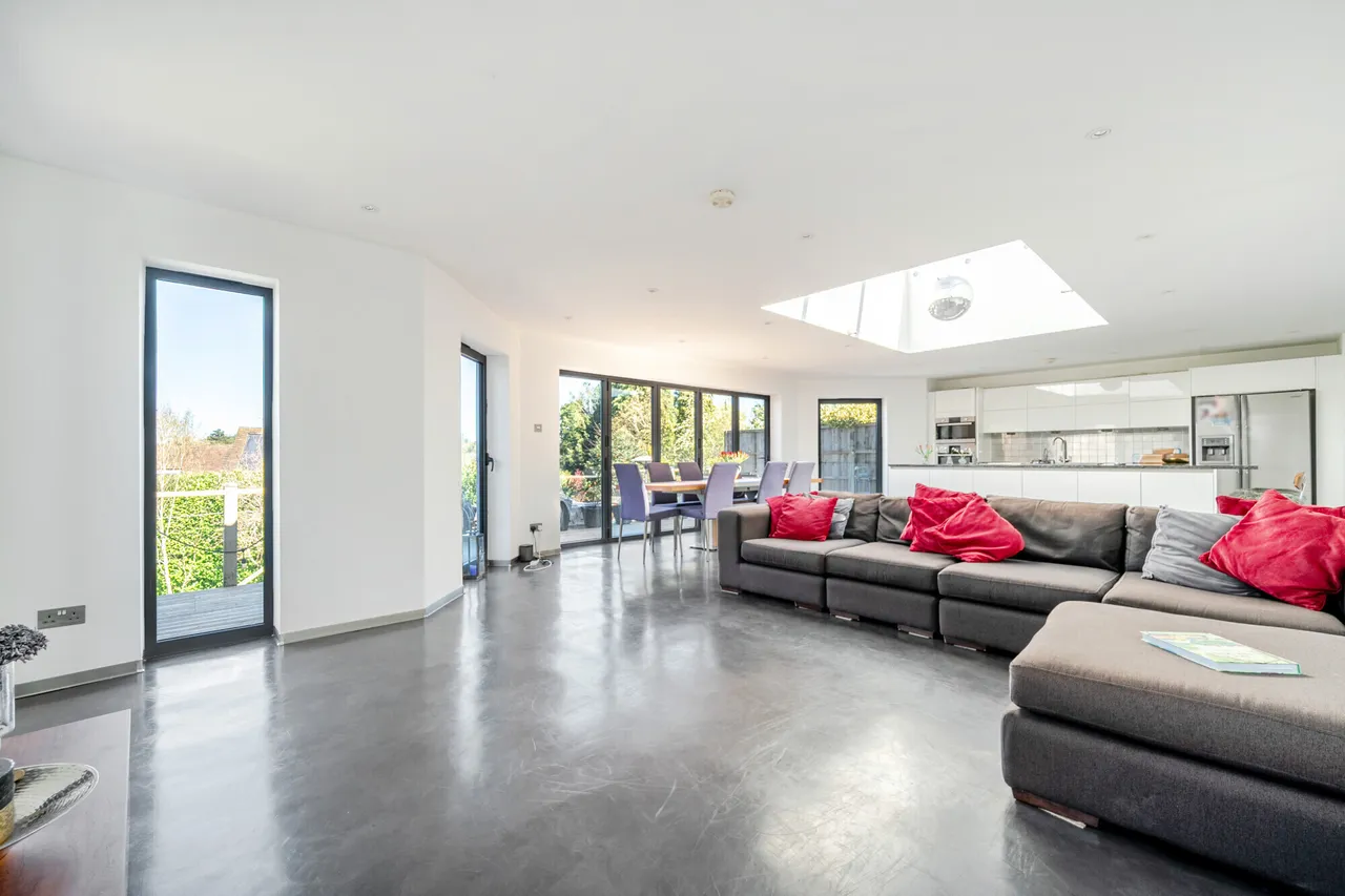 College Hill Terrace, HASLEMERE, GU27, photo 4