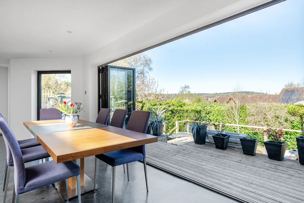 College Hill Terrace, HASLEMERE, GU27, photo 3