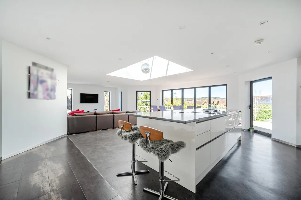 College Hill Terrace, HASLEMERE, GU27, photo 5
