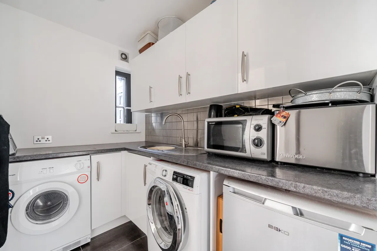 College Hill Terrace, HASLEMERE, GU27, photo 8