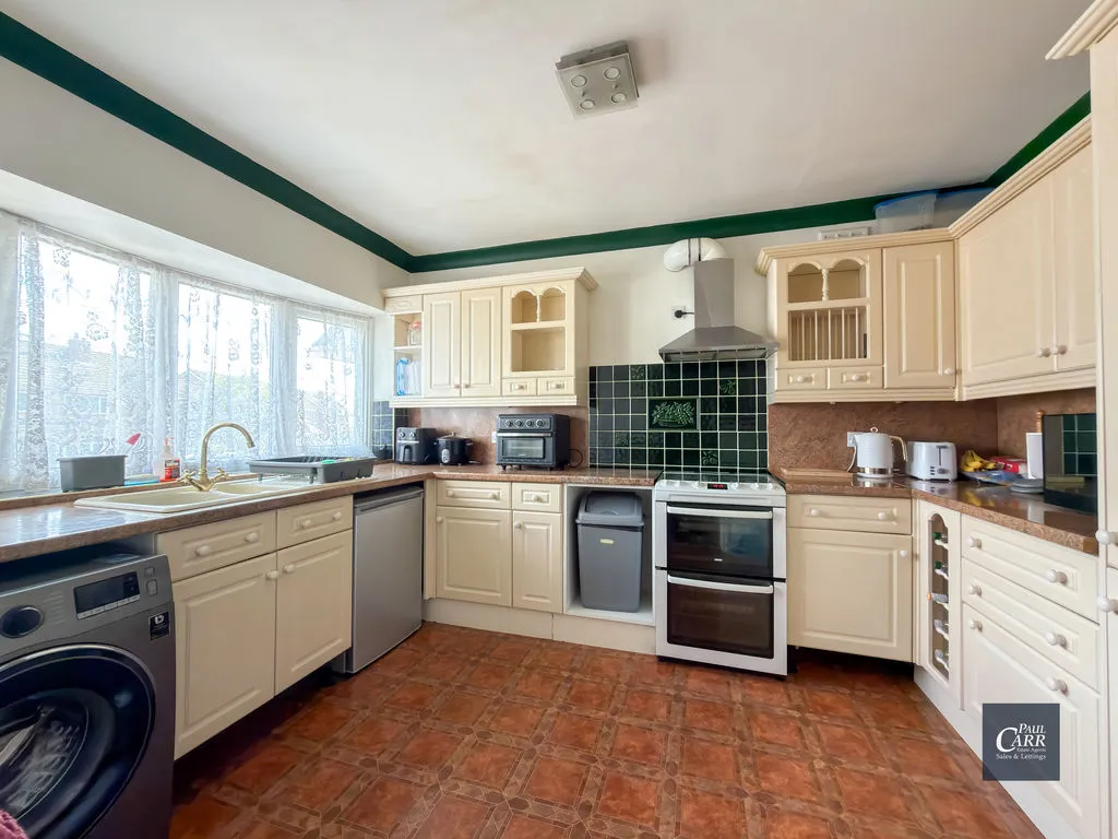 Laneside Avenue, Streetly, B74, photo 6