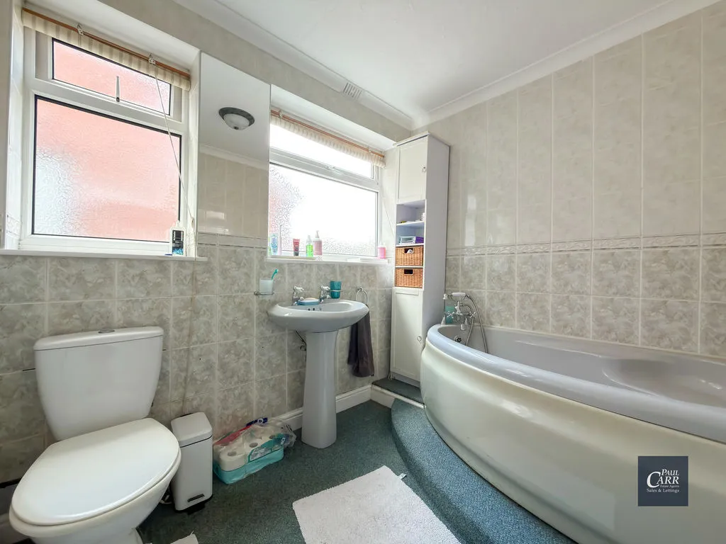 Laneside Avenue, Streetly, B74, photo 16
