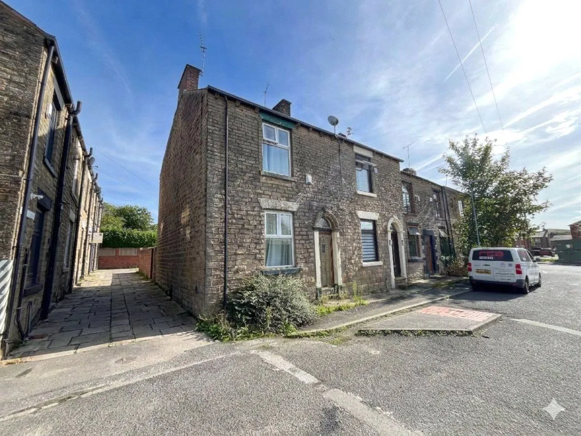 2 bed house for sale, Jackson Street, Springhead, OL4