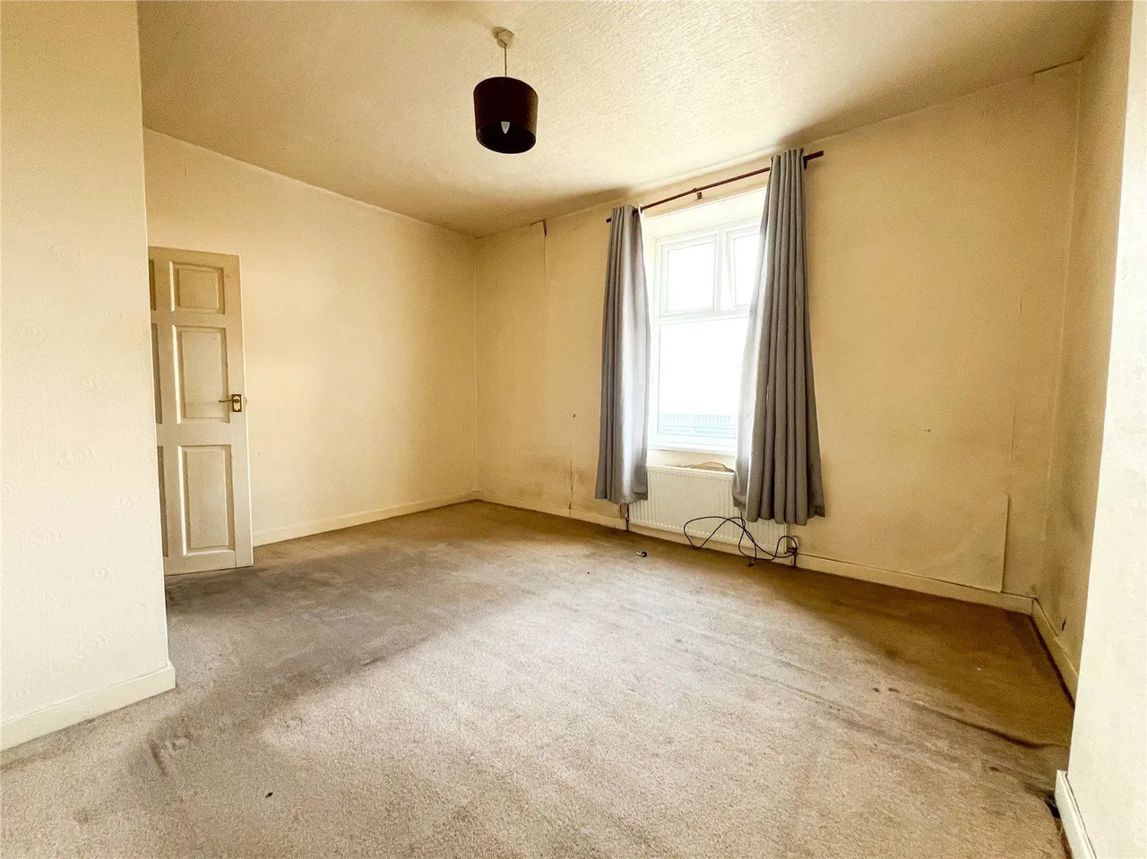 Jackson Street, Springhead, OL4, photo 4