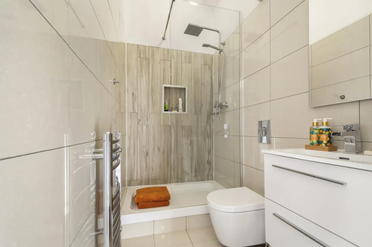 Elm Tree Court, Hooton Roberts Rotherhan, S65, photo 20