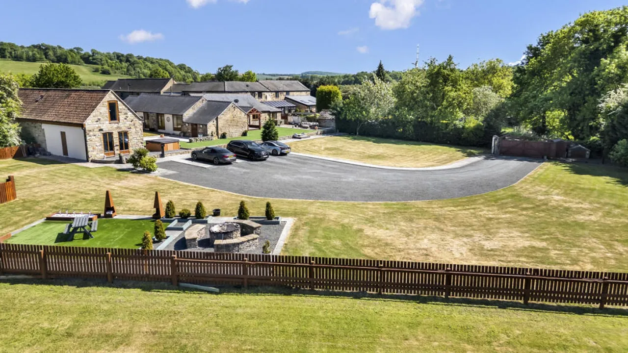 Elm Tree Court, Hooton Roberts Rotherhan, S65, photo 2