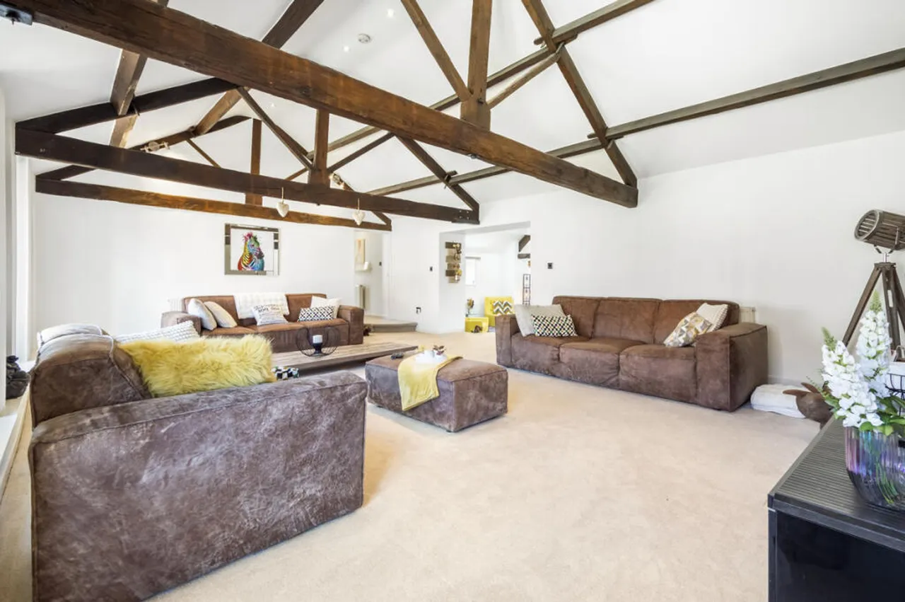 Elm Tree Court, Hooton Roberts Rotherhan, S65, photo 16