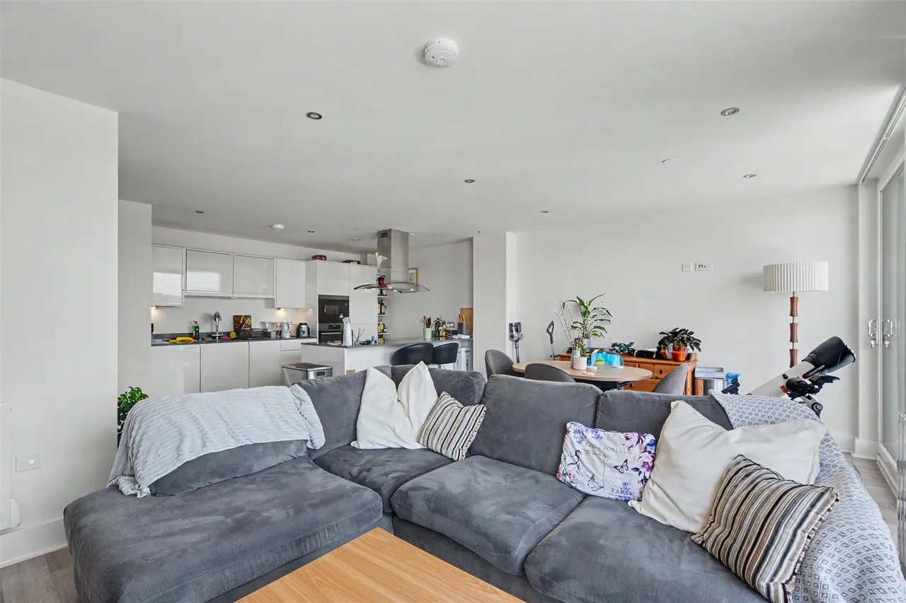 Wilmot Lane, Beeston, NG9, photo 2
