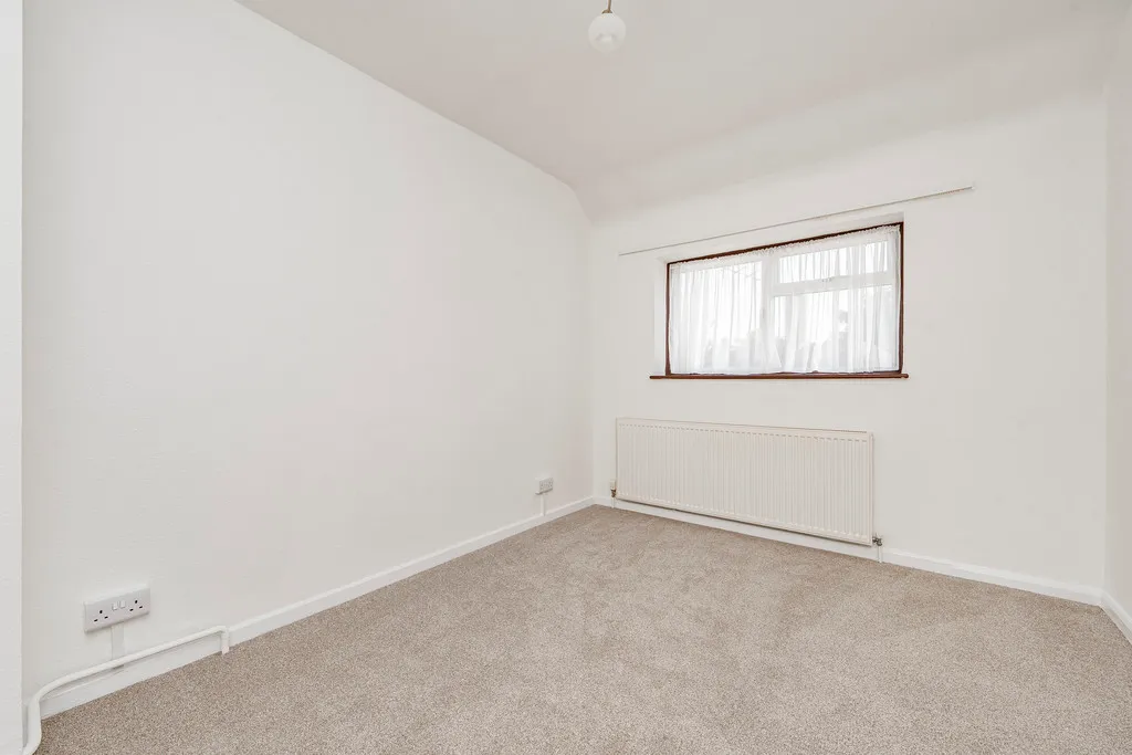 Campion Close, Hillingdon, UB8, photo 35