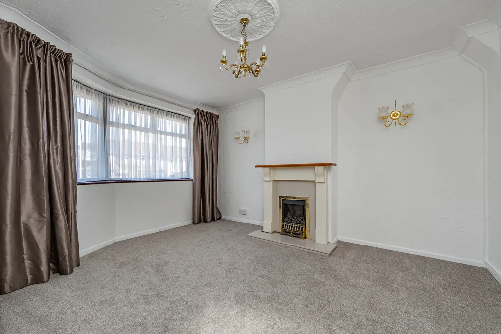 Campion Close, Hillingdon, UB8, photo 30